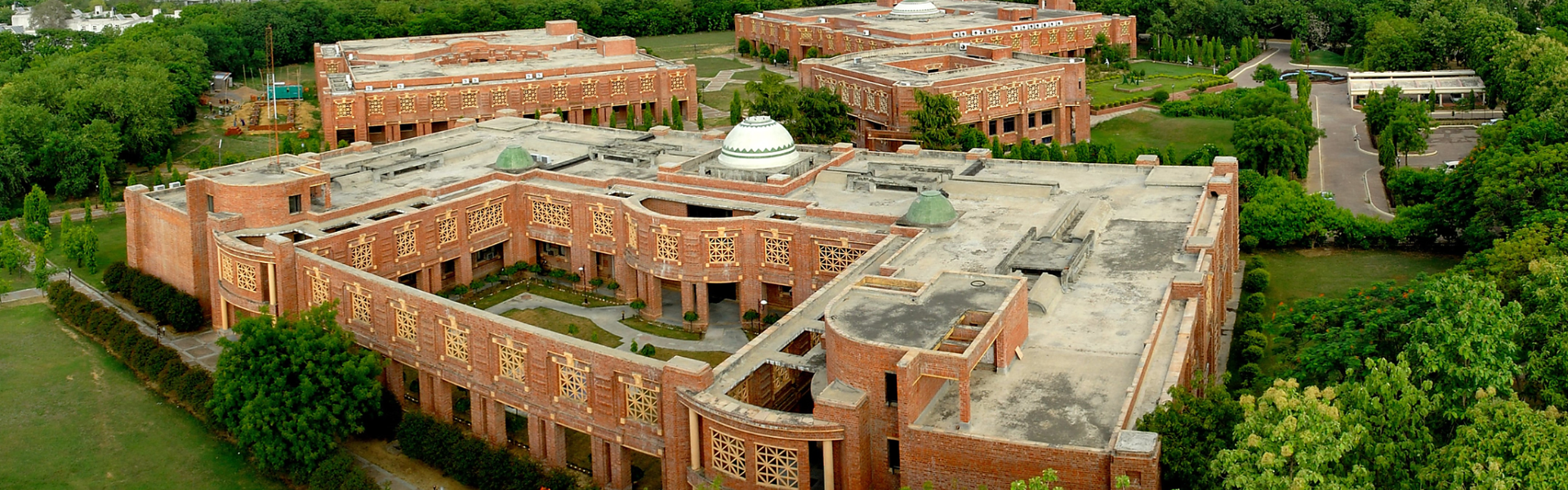 Indian Institute of Management Lucknow (IIM Lucknow)